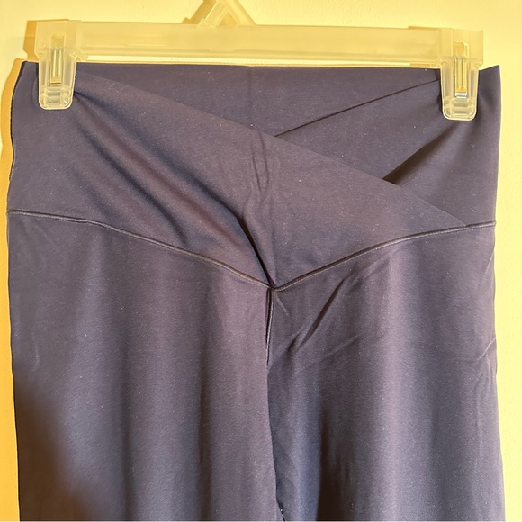 Aerie Cropped Navy Leggings - Picture 4 of 5